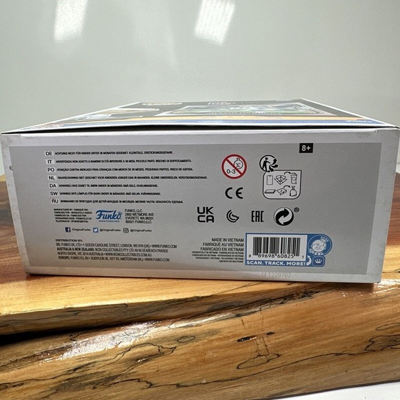 🔥Justin Herbert Funko Pop Figure + Trading Card 08 Panini Exclusive Gold‎ Prizm - Picture 5 of 5